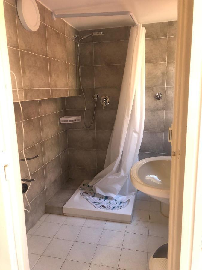 Rosy House Apartment Гаета Екстериор снимка